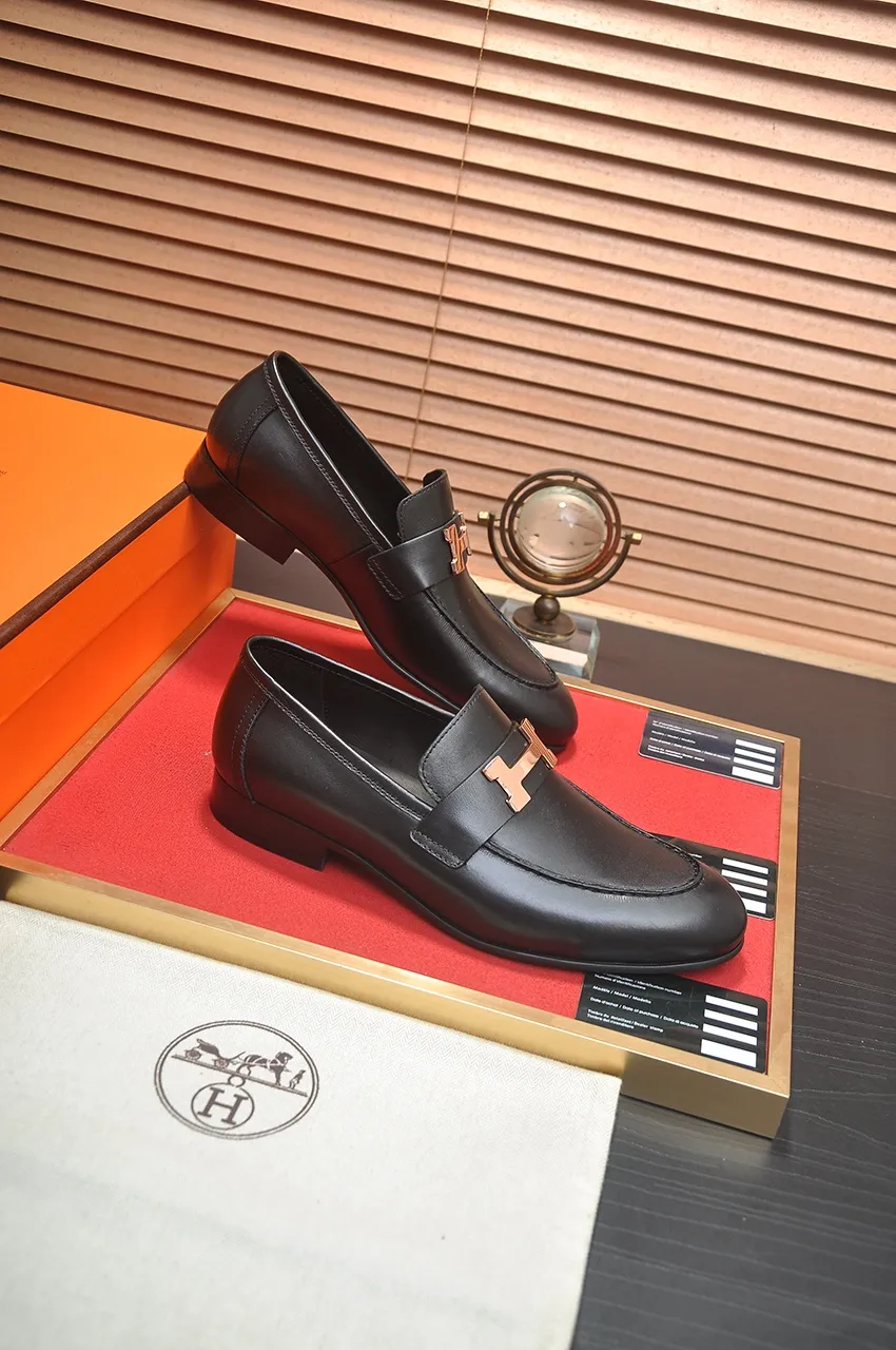 Men's shoes💰520💶[HERMES] (cowhide lining)🍀Italian top luxury🍀He does not pursue novel styles and gorgeous colors, but attracts the favor of successful men with his flawless, elegant and classic style. Formal leather shoes This very comfortable, simple and stable style allows you to easily match any style! The pattern is absolutely 1:1 refined from the original case, and we strive for excellence in materials, imported cowhide + cowhide lining💪💪💪extraordinary texture👍! .Code number: 38-45 (45 customized)